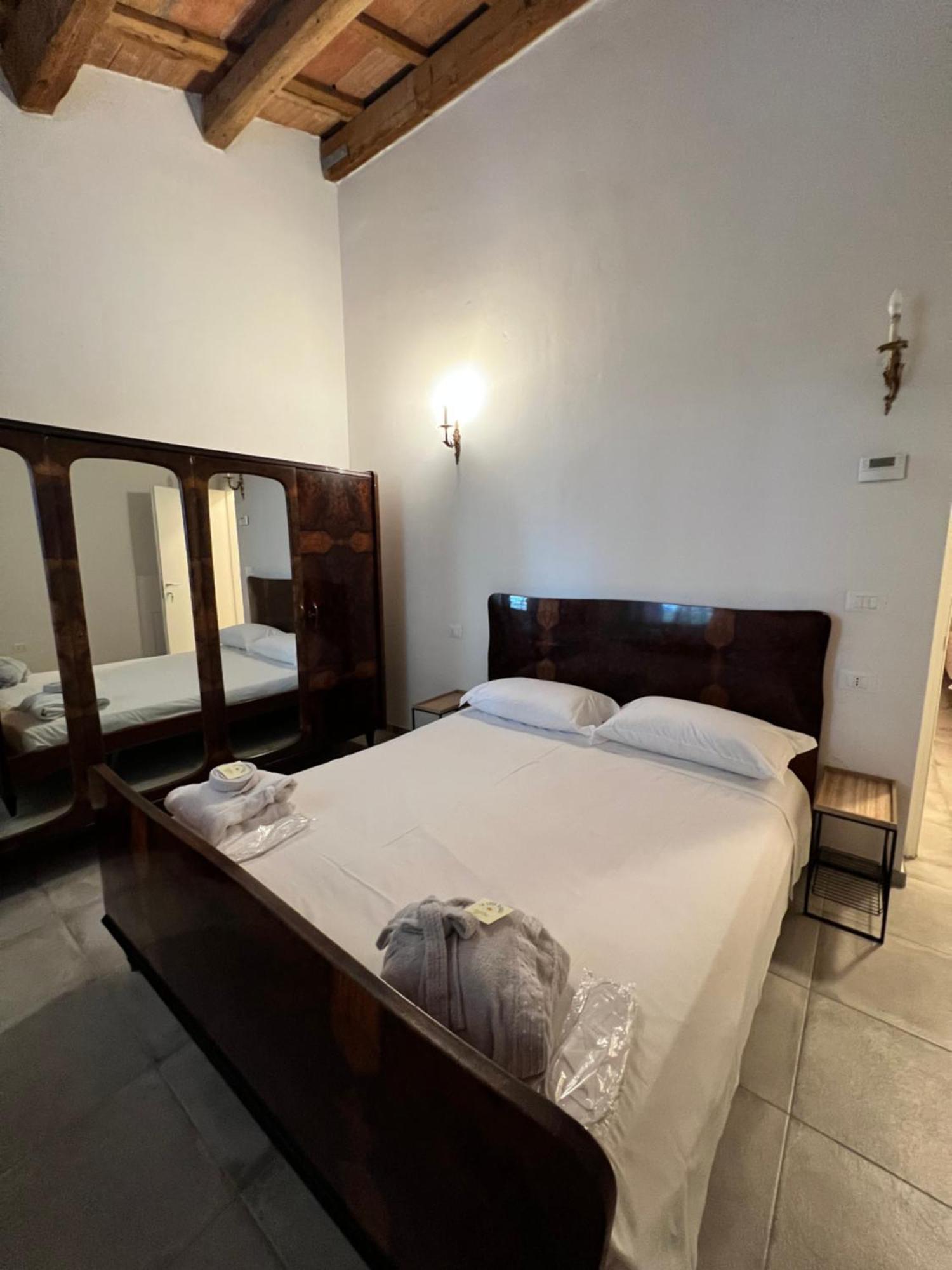Guesthouse La Casa Di Giada อิโมลา ภายนอก รูปภาพ