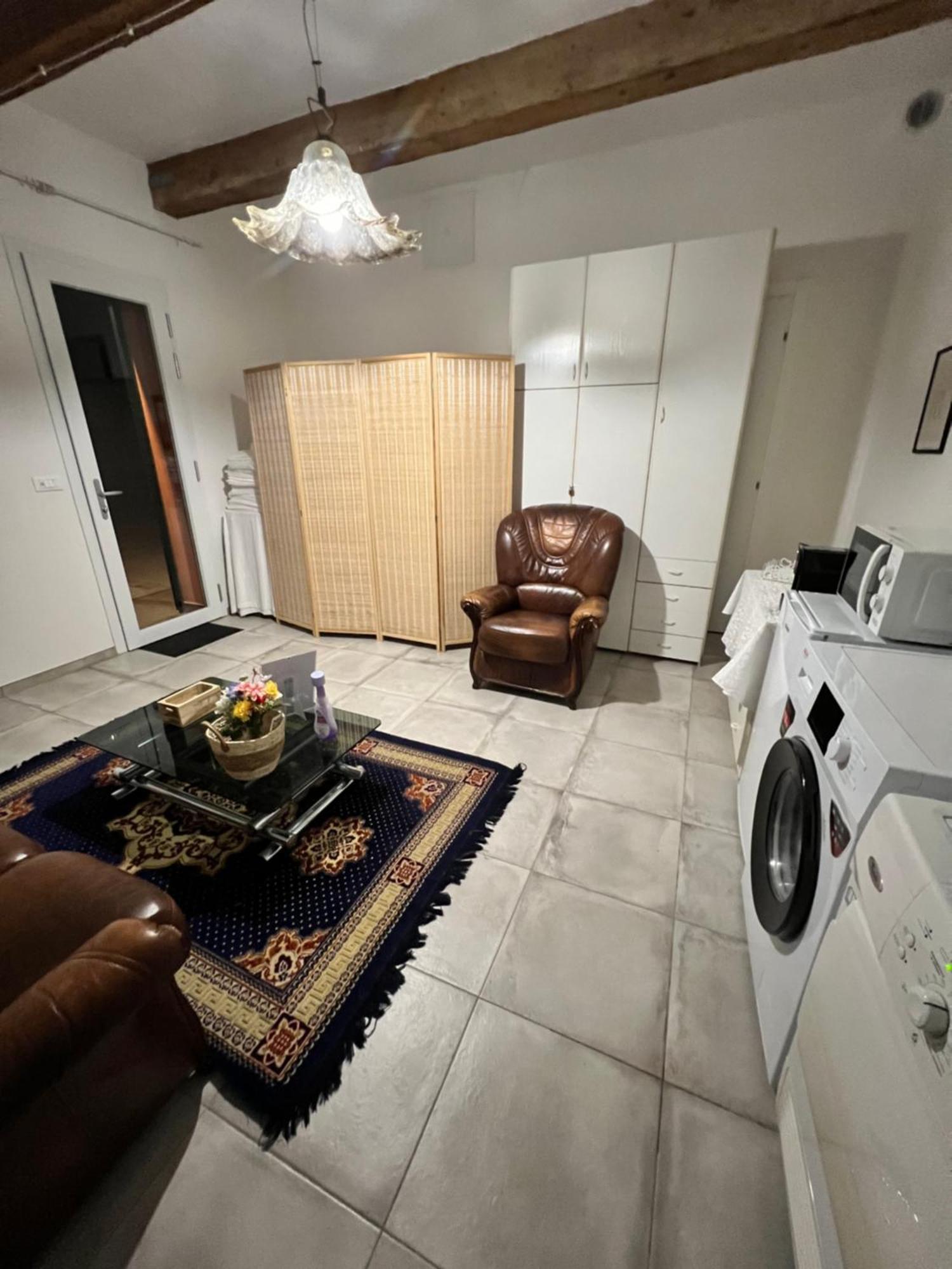 Guesthouse La Casa Di Giada อิโมลา ภายนอก รูปภาพ